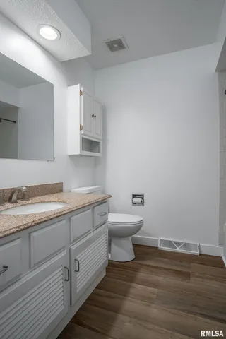 $2,195 | 2530 St Johns Court, Bettendorf, IA 52722