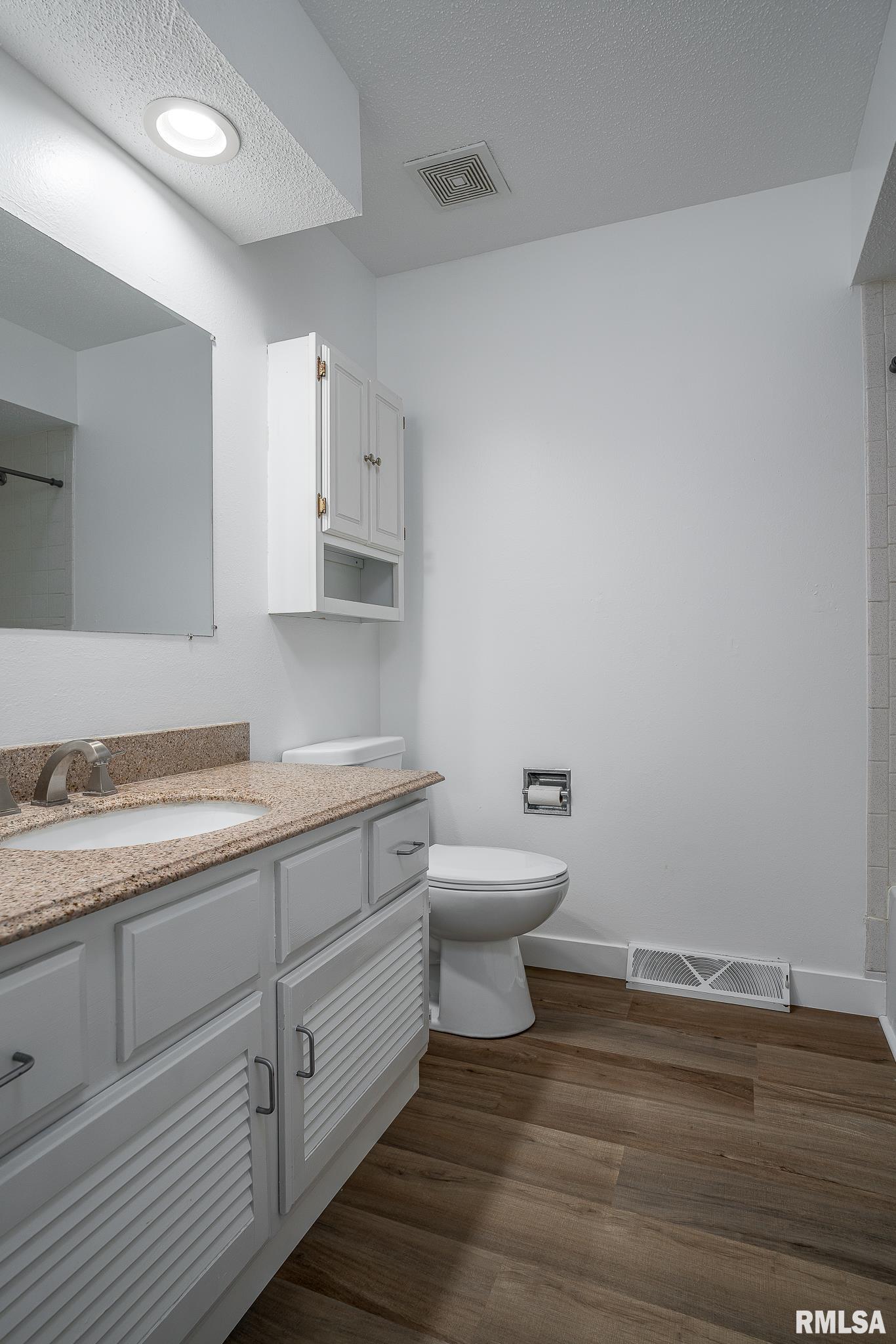 2530 St Johns Court Bettendorf, IA 52722 - Photo 14 of 22