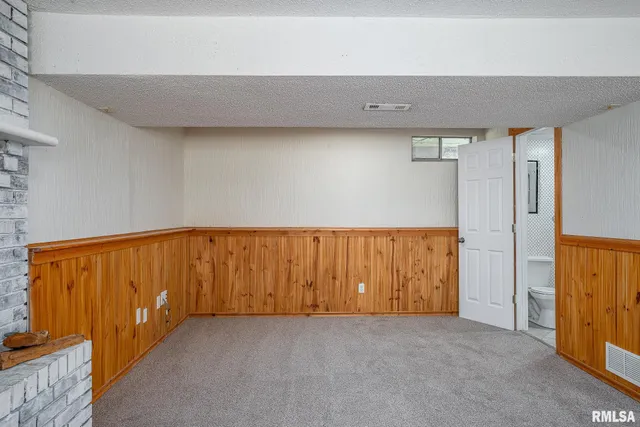 $2,195 | 2530 St Johns Court, Bettendorf, IA 52722