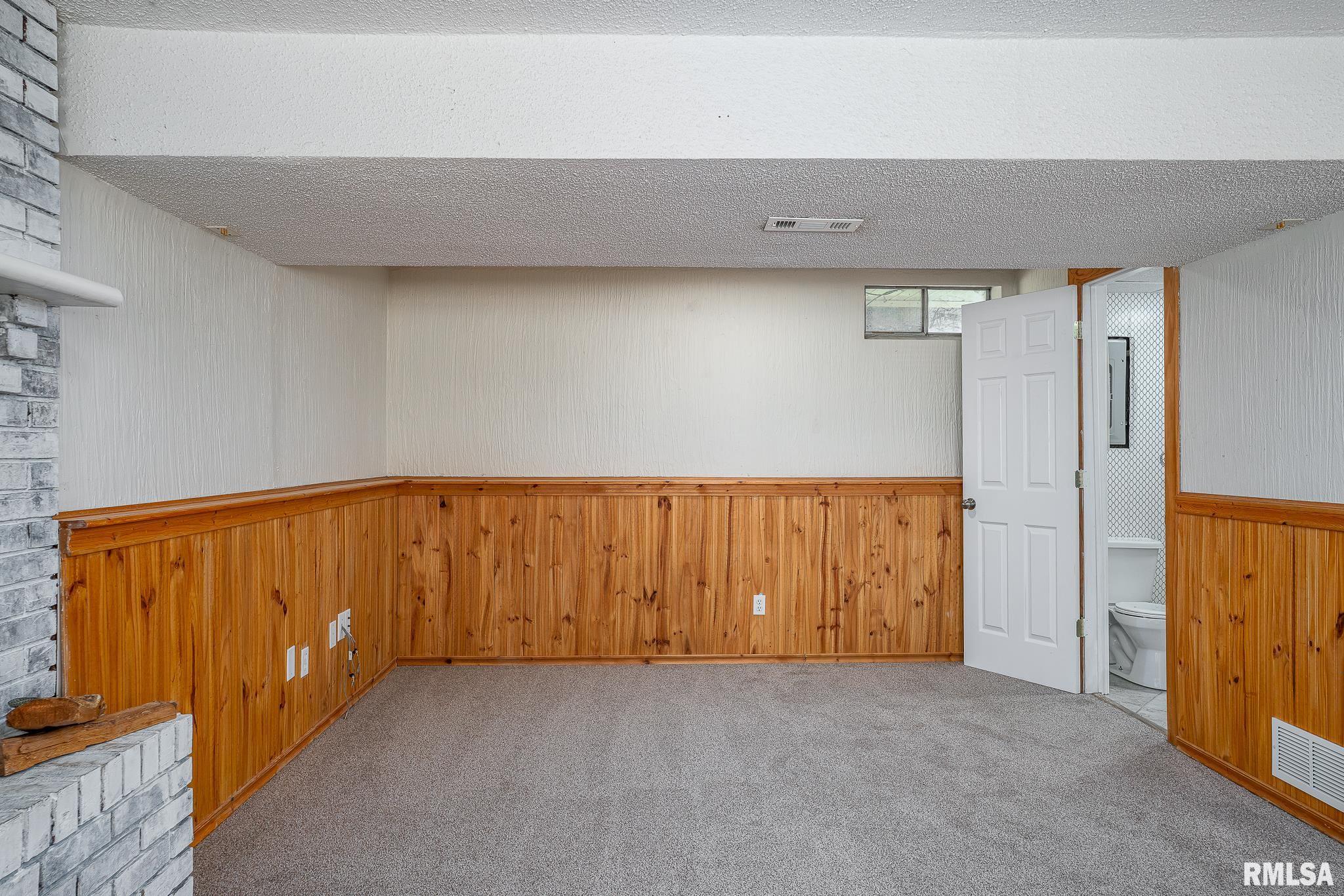 2530 St Johns Court Bettendorf, IA 52722 - Photo 21 of 22