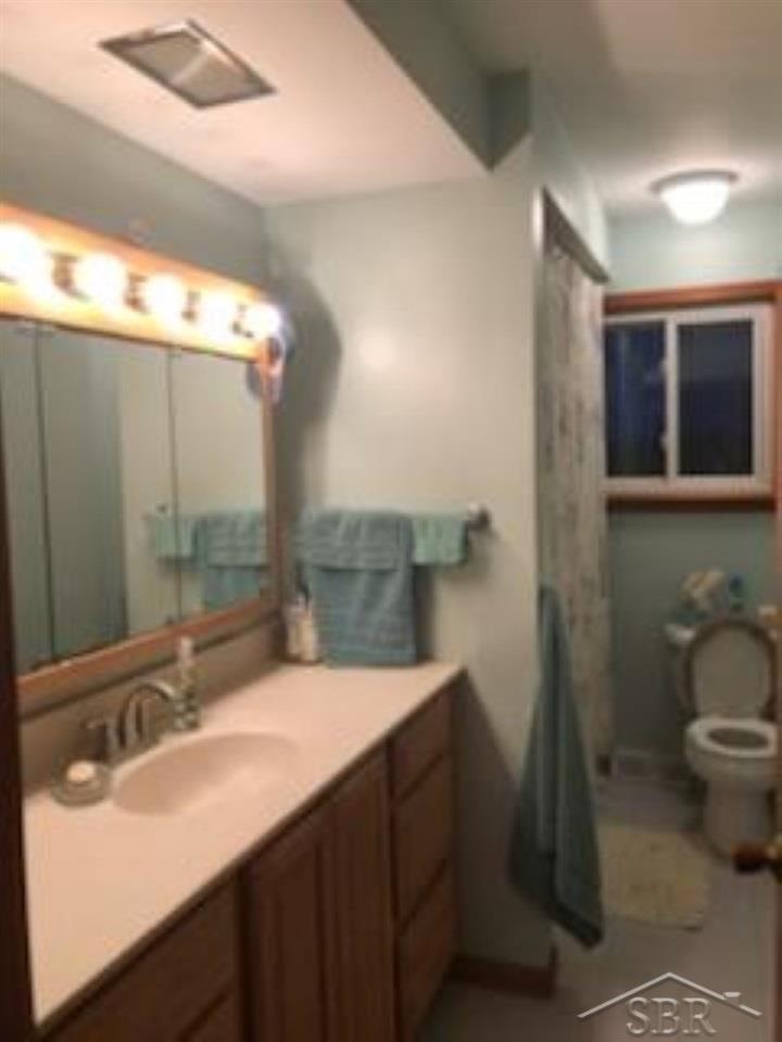 1872 Midland Road Bay City, MI 48706 - Photo 13 of 27 31374803-12.JPG