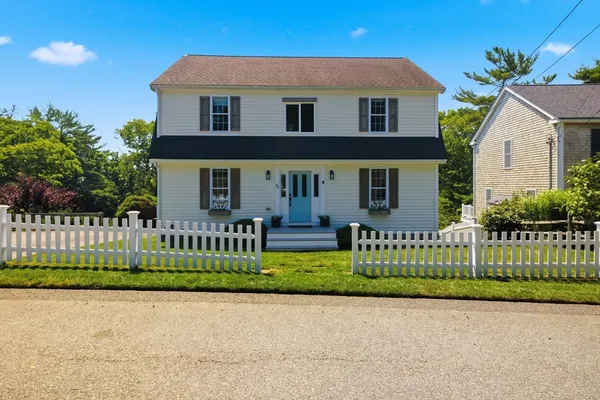 $875,000 | 75 Norwell Road, Marshfield, MA 02050
