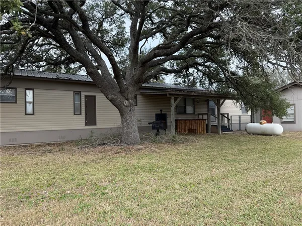 $250,000 | 32 Palm Drive, Port O'Connor, TX 77982