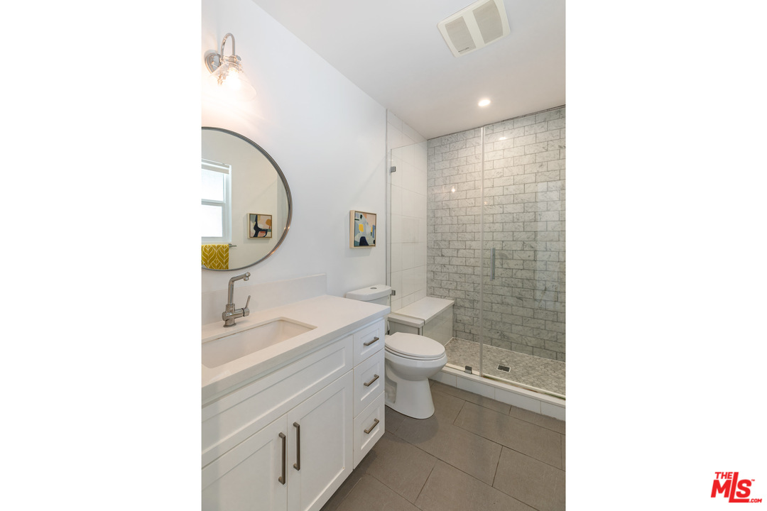 4870 Stratford Road Los Angeles, CA 90042 - Photo 14 of 30