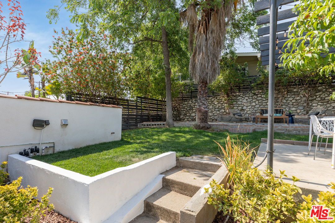 4870 Stratford Road Los Angeles, CA 90042 - Photo 18 of 30