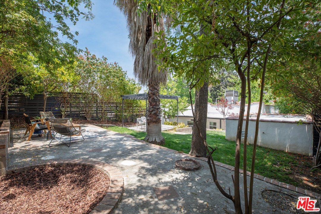 4870 Stratford Road Los Angeles, CA 90042 - Photo 21 of 30