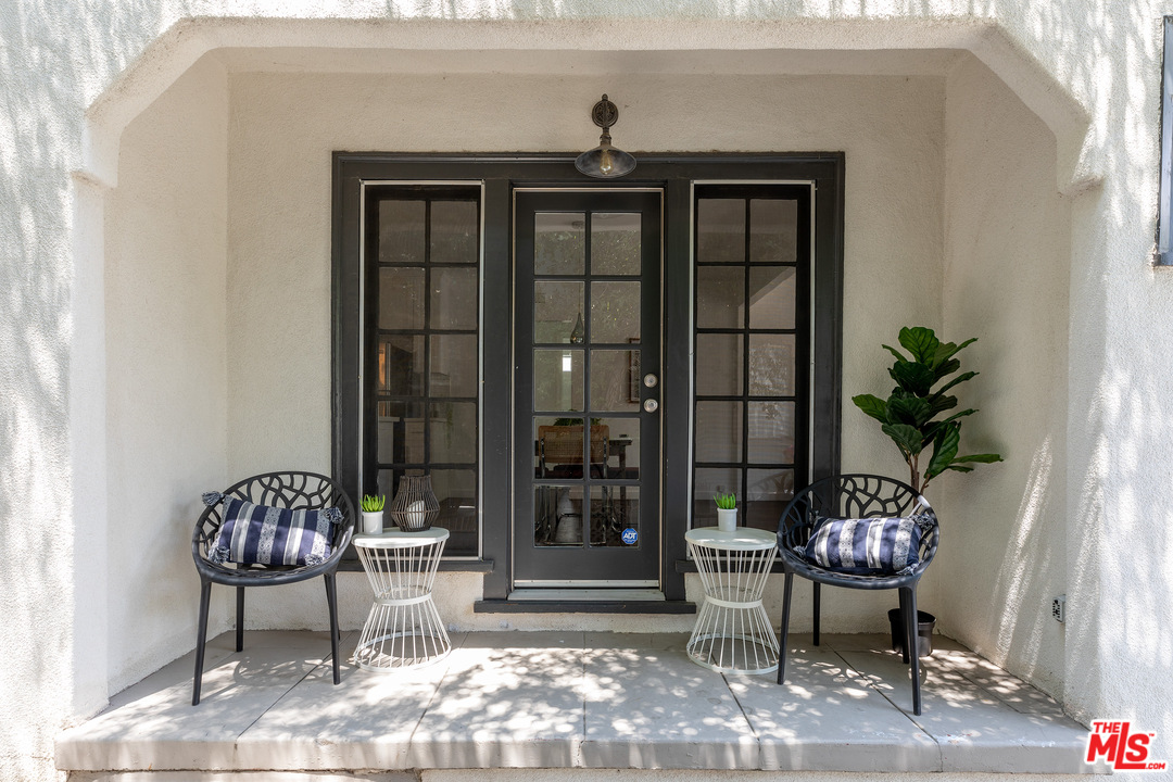 4870 Stratford Road Los Angeles, CA 90042 - Photo 25 of 30