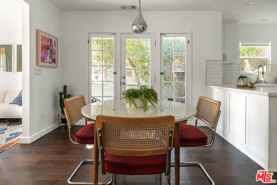 4870 Stratford Road Los Angeles, CA 90042 - Photo 7 of 30