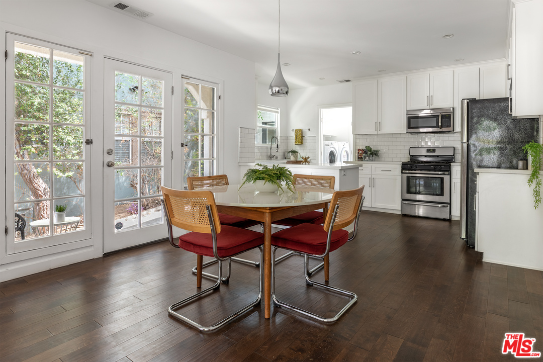 4870 Stratford Road Los Angeles, CA 90042 - Photo 8 of 30