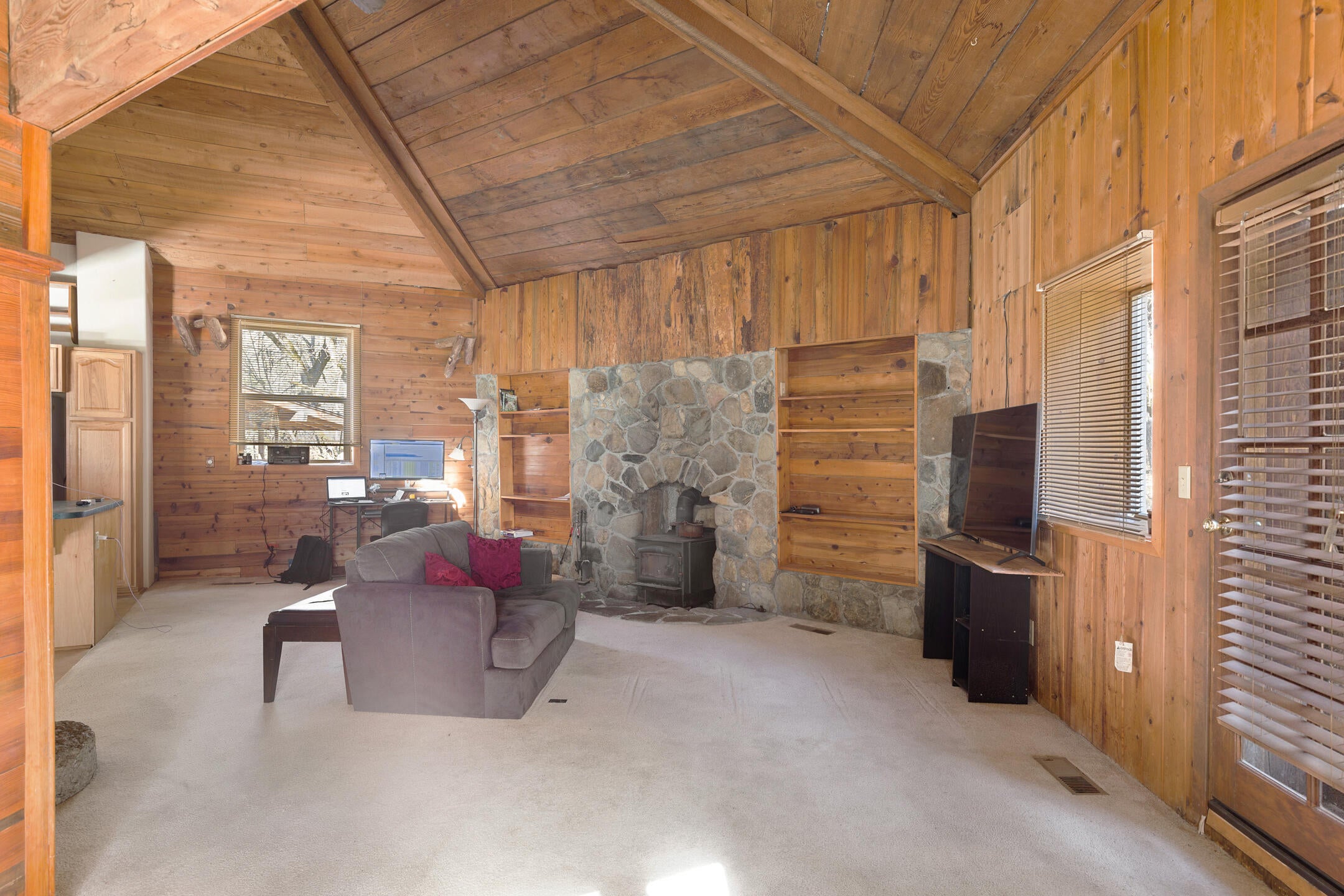 3704 Quartz Creek Road Merlin, OR 97532 - Photo 27 of 51 0R1A5971
