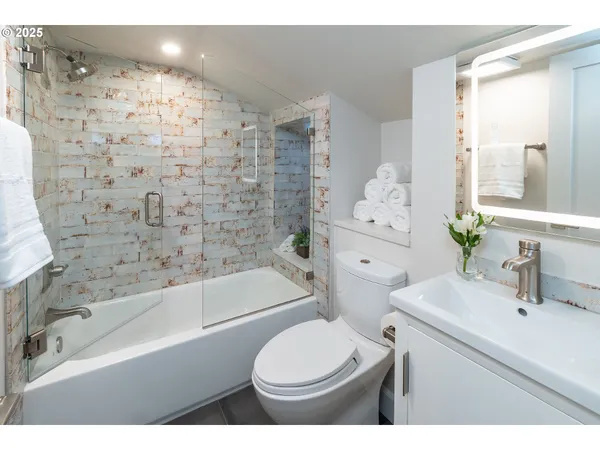 $1,025,000 | 60486 Seventh Mountain Drive, Bend, OR 97702