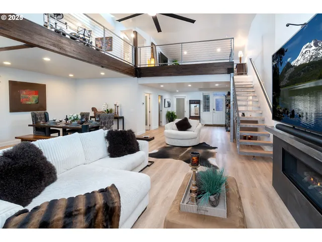 $1,050,000 | 60486 Seventh Mountain Drive, Bend, OR 97702