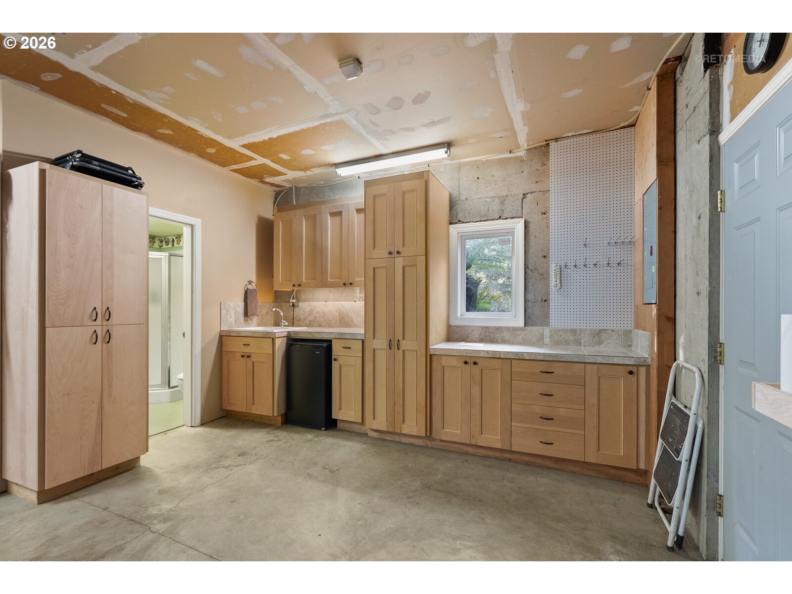 8150 Southwest 191st Place Beaverton, OR 97007 - Photo 34 of 43 Garage