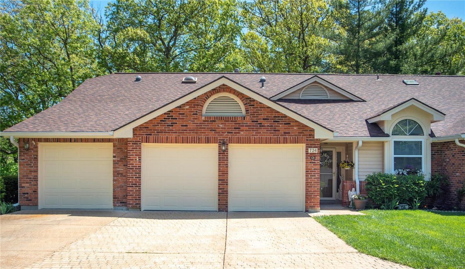 736 Lofty Point Drive Ballwin, MO 63021 - Photo 1 of 39