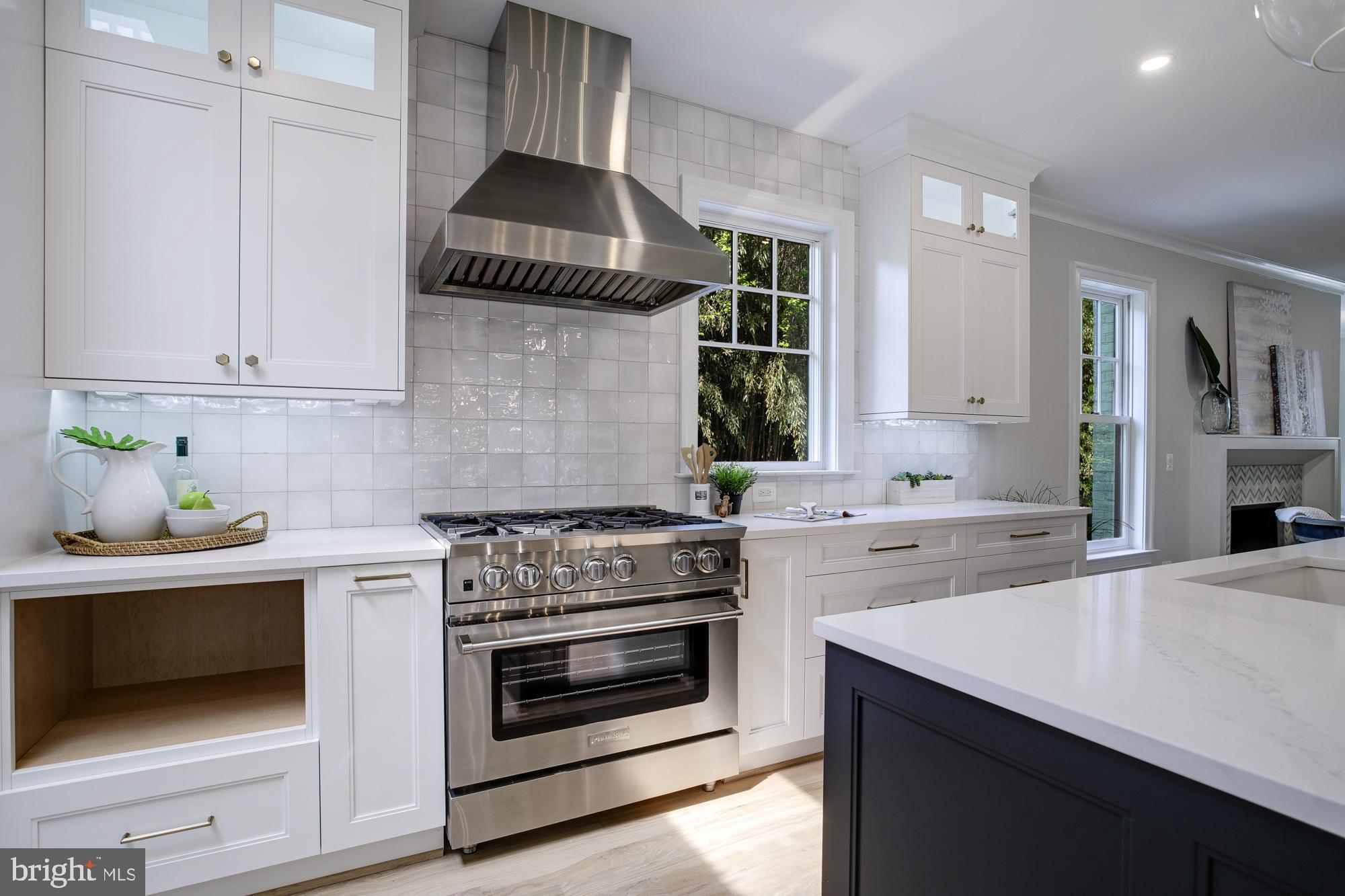 2726 1/2 Chain Bridge Road Northwest Washington, DC 20016 - Photo 21 of 76