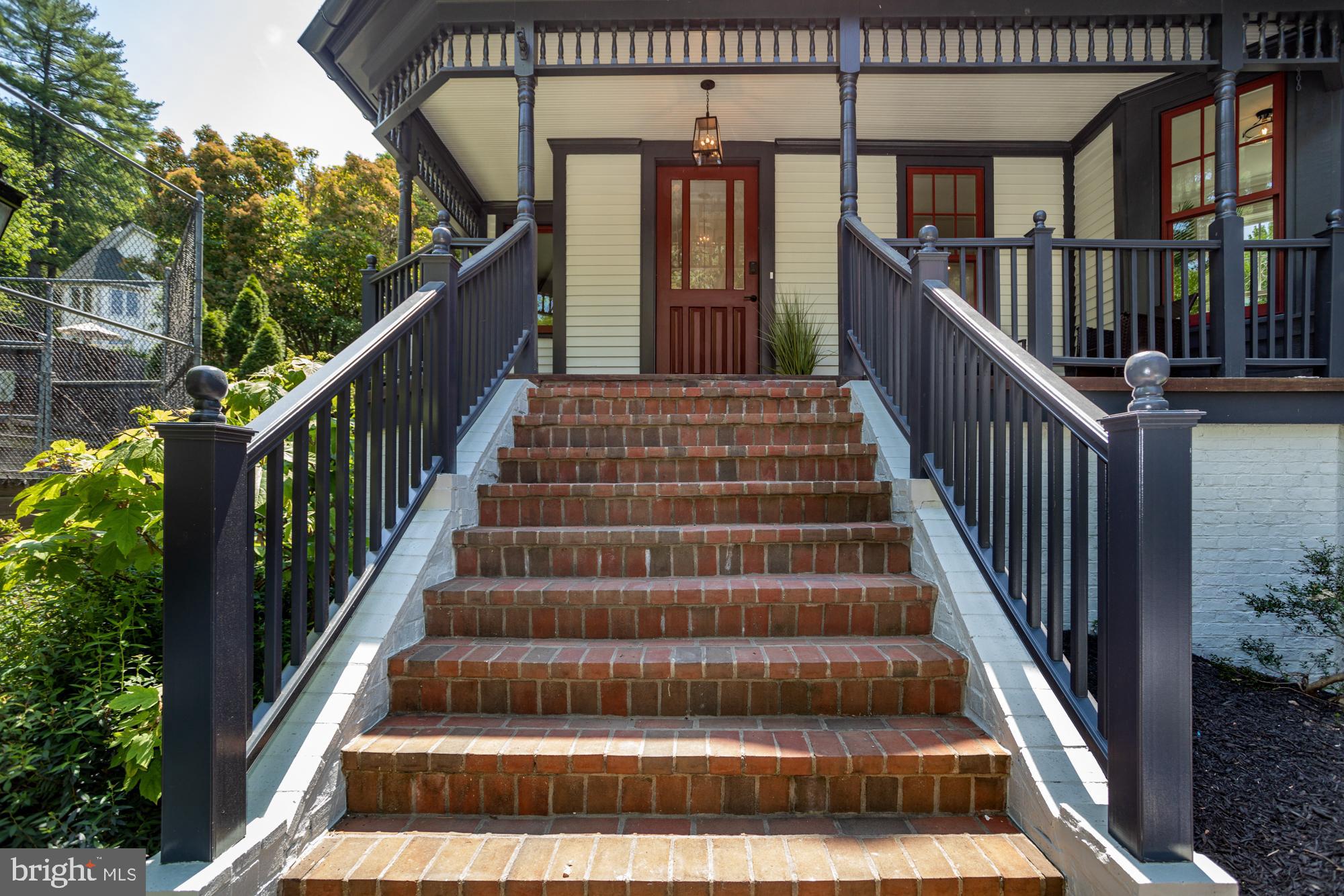 2726 1/2 Chain Bridge Road Northwest Washington, DC 20016 - Photo 4 of 76