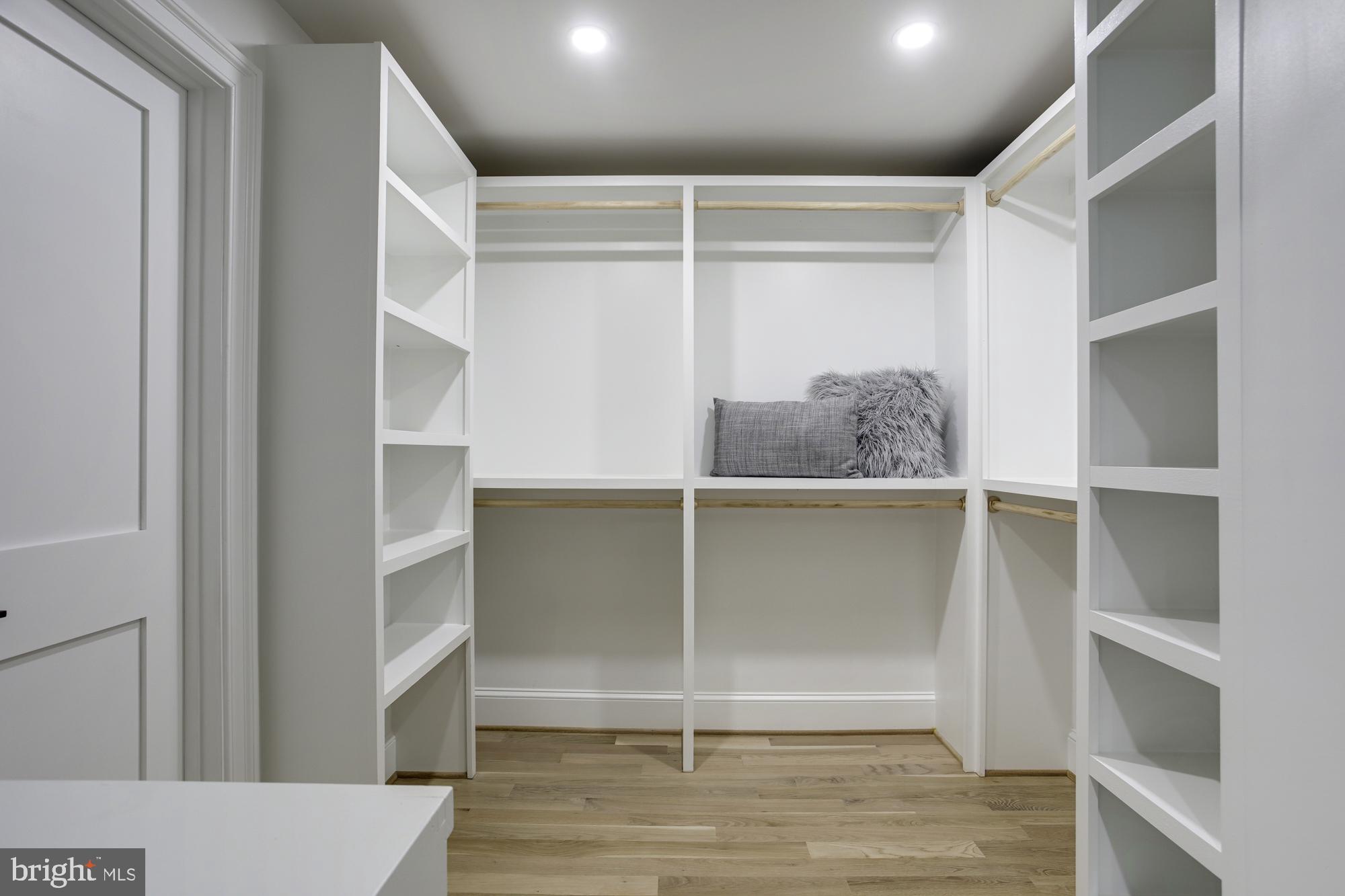 2726 1/2 Chain Bridge Road Northwest Washington, DC 20016 - Photo 36 of 76