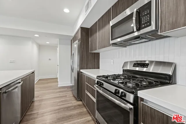 $3,995 | 748 Wilcox Avenue, Unit 205, Los Angeles, CA 90038