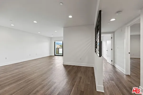 $3,895 | 748 Wilcox Avenue, Unit 205, Los Angeles, CA 90038