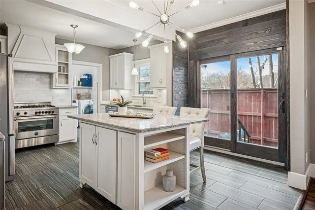 $6,000 | 6106 Lakeshore Drive, Dallas, TX 75214