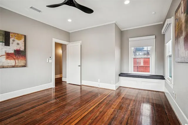 $6,000 | 6106 Lakeshore Drive, Dallas, TX 75214