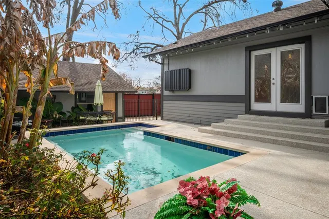 $6,000 | 6106 Lakeshore Drive, Dallas, TX 75214