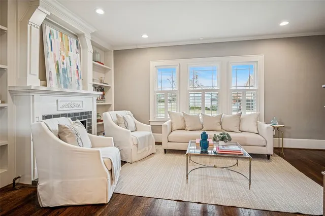 $6,000 | 6106 Lakeshore Drive, Dallas, TX 75214