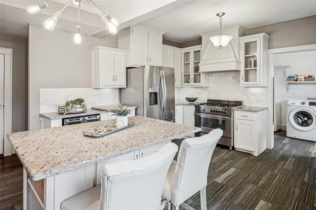 $6,000 | 6106 Lakeshore Drive, Dallas, TX 75214