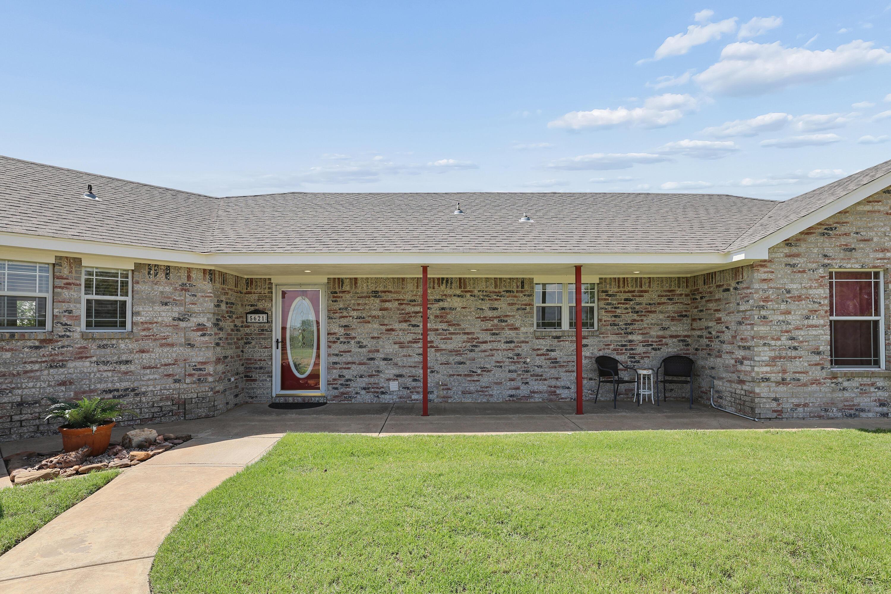 5621 White Fence Road Canyon, TX 79015 - Photo 5 of 56 5-Front Porch
