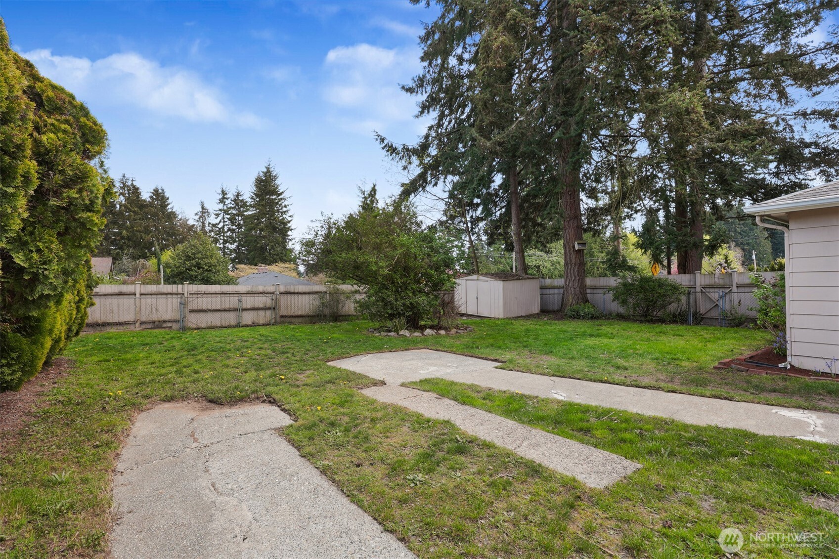 8005 220th Street Southwest Edmonds, WA 98026 - Photo 29 of 32