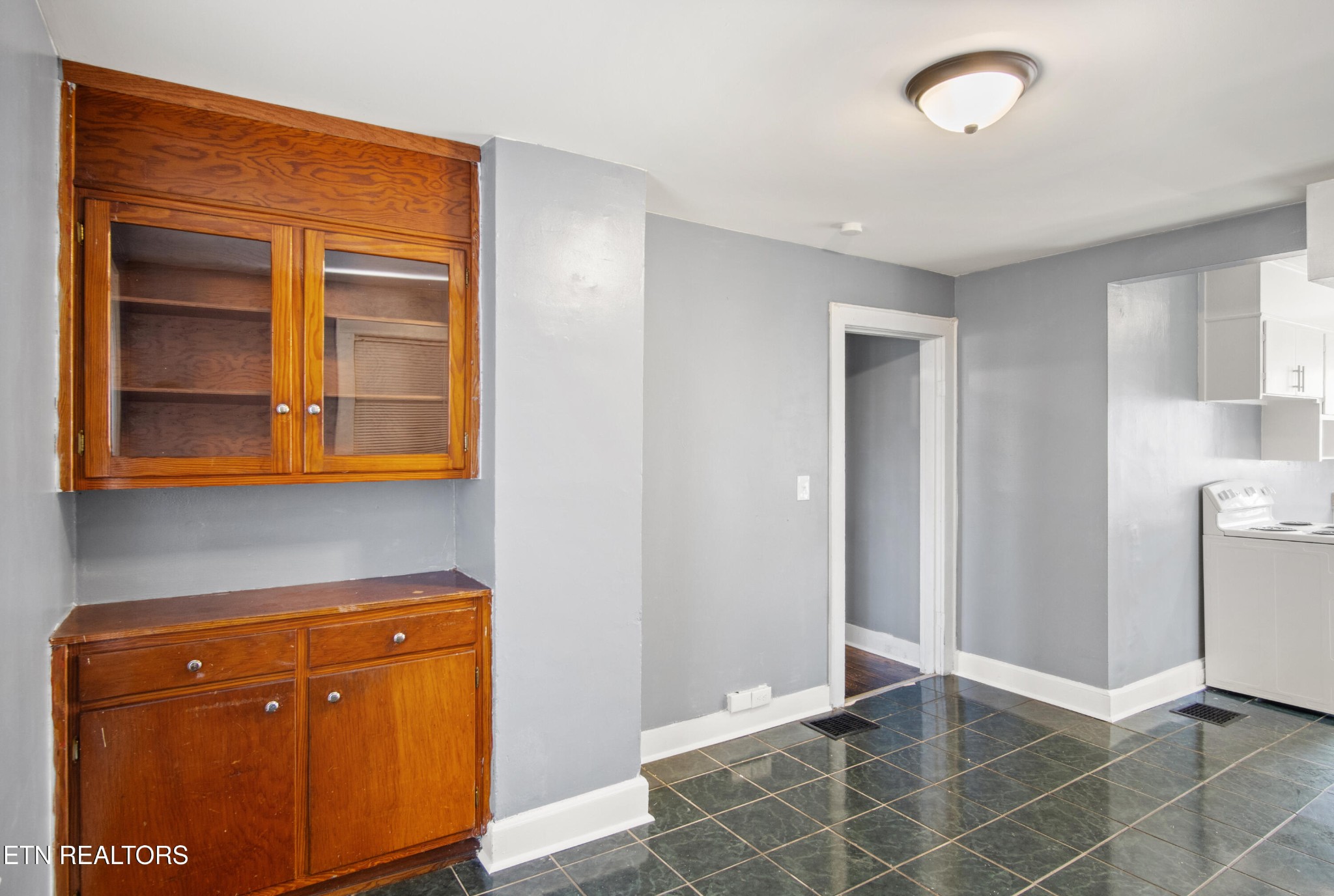 2304 Sanderson Road Knoxville, TN 37921 - Photo 16 of 30 Gallery Image 16