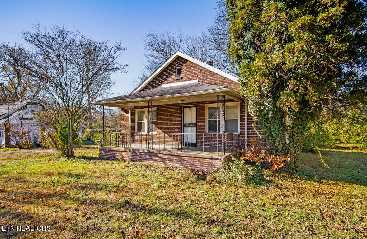 2304 Sanderson Road Knoxville, TN 37921 - Photo 2 of 30 Gallery Image 2