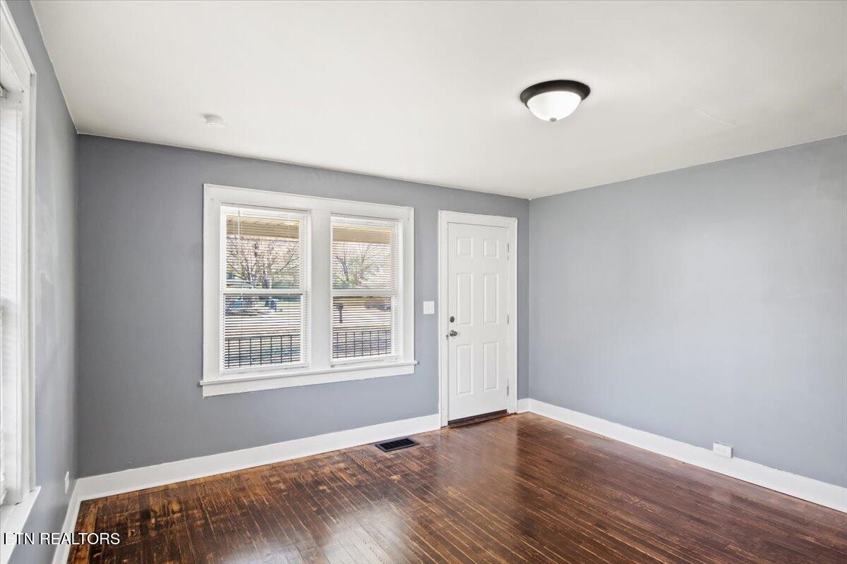 2304 Sanderson Road Knoxville, TN 37921 - Photo 8 of 30 Gallery Image 8