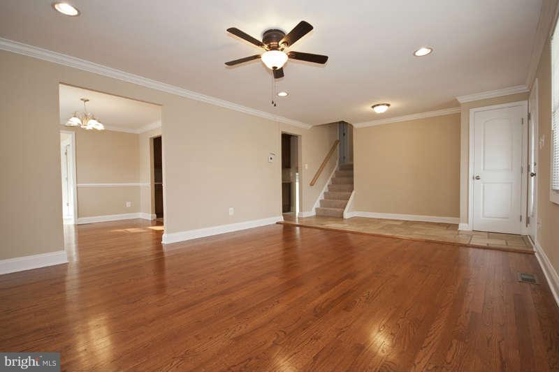 107 East Padonia Road Timonium, MD 21093 - Photo 4 of 21 Living Room