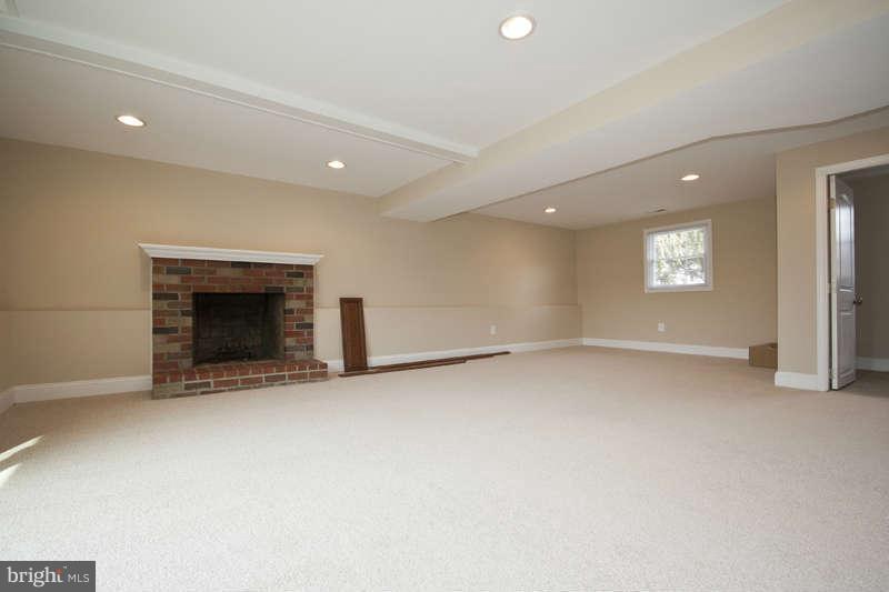 107 East Padonia Road Timonium, MD 21093 - Photo 9 of 21 Family Room