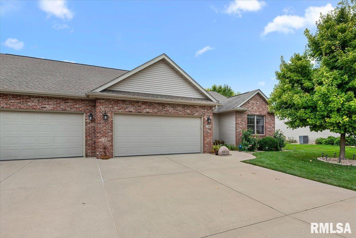 2706 Buckskin Trail Springfield, IL 62711 - Photo 2 of 47 Gallery Image 2