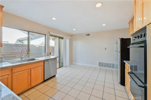 $699,999 | 23869 VÃa Jacara, Valencia, CA 91355