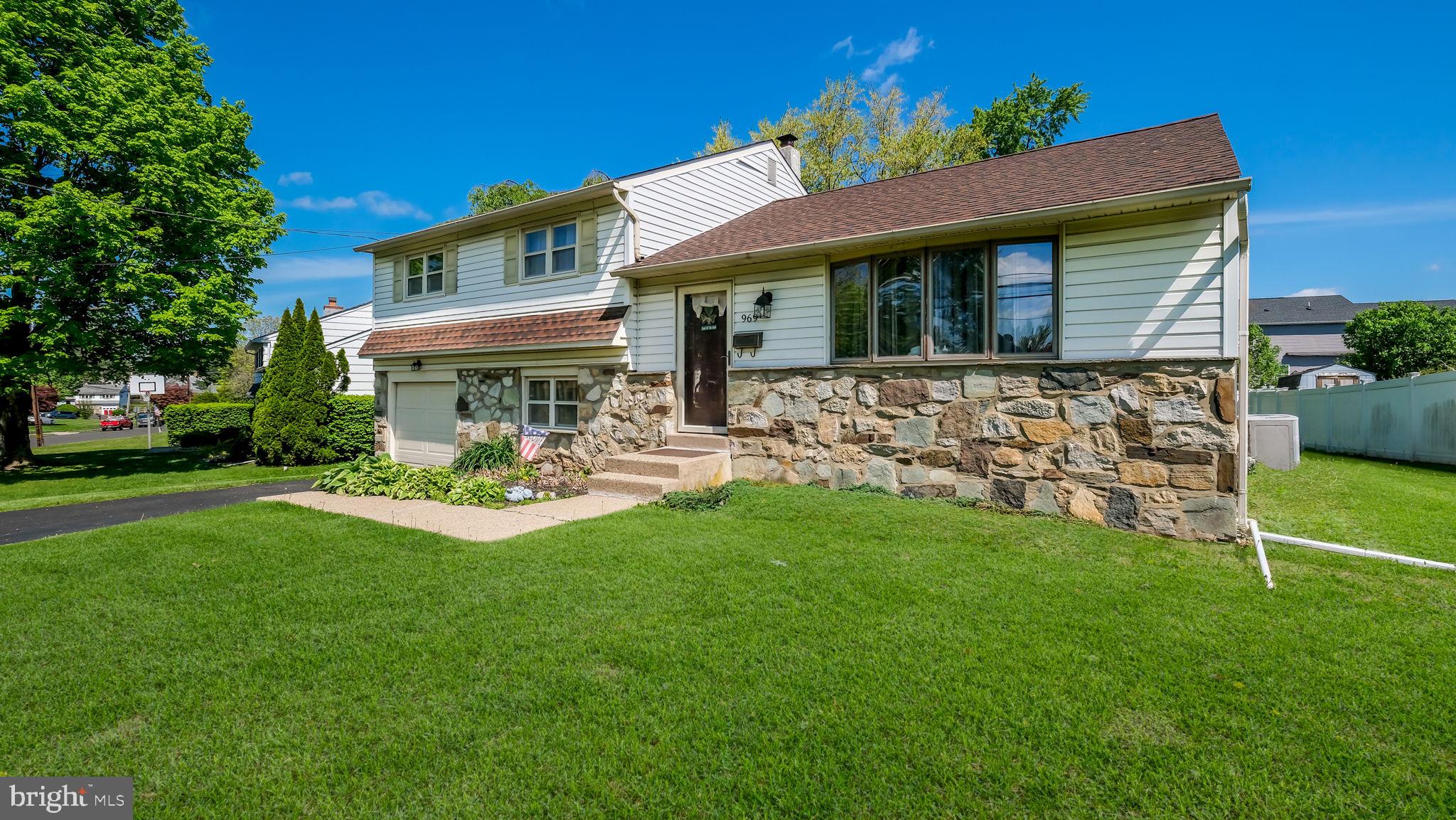 969 Marian Road Warminster, PA 18974 - Photo 3 of 21 Gallery Image 3