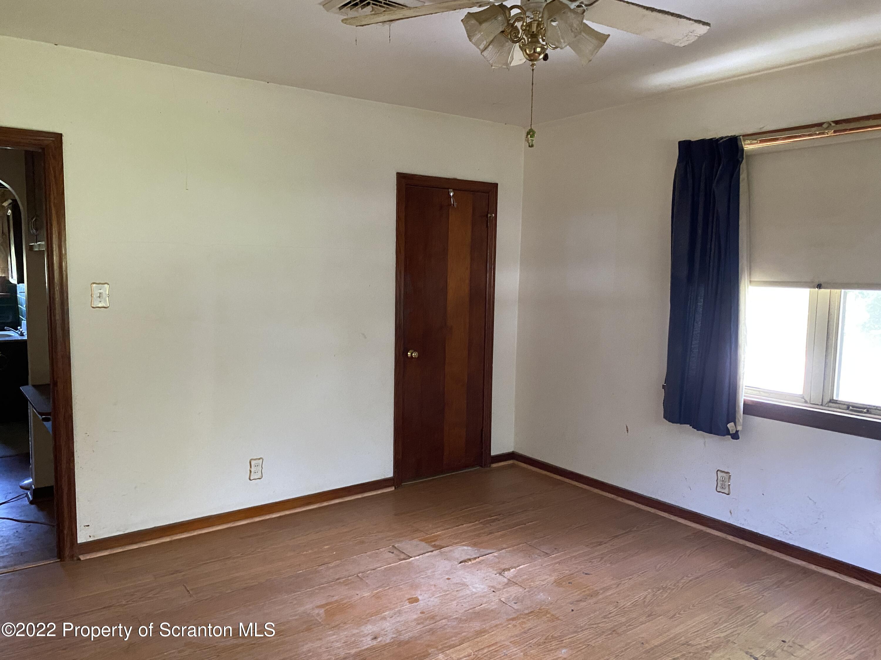 2008 South Webster Avenue Scranton, PA 18505 - Photo 19 of 37 a view of an empty room with a window
