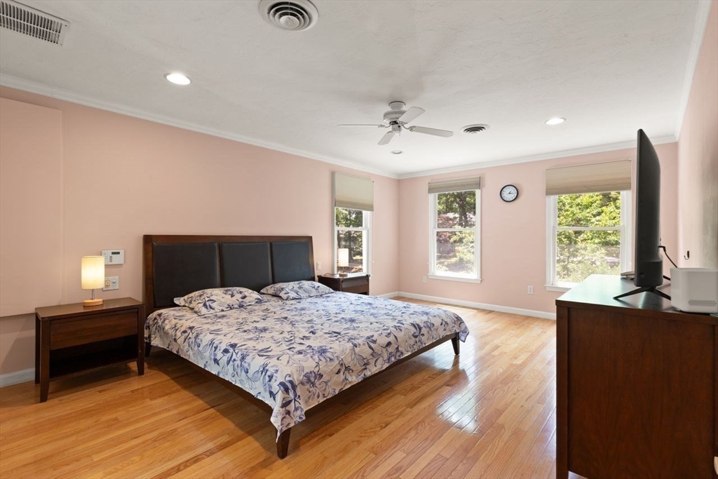 35 Castle Drive Sharon, MA 02067 - Photo 19 of 38