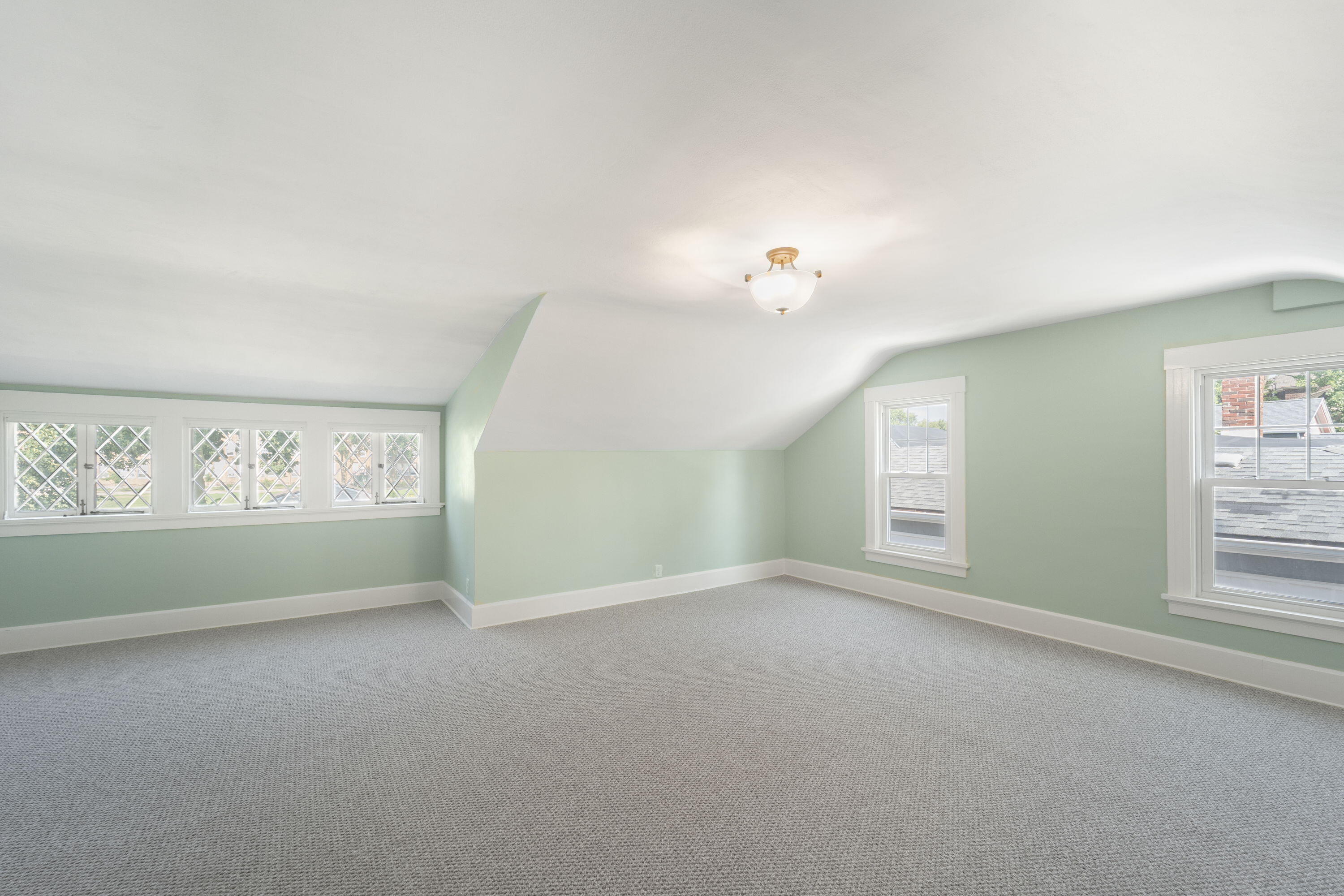 1213 College Avenue Racine, WI 53403 - Photo 21 of 31 Plenty of windows for natural light and beautiful yard views