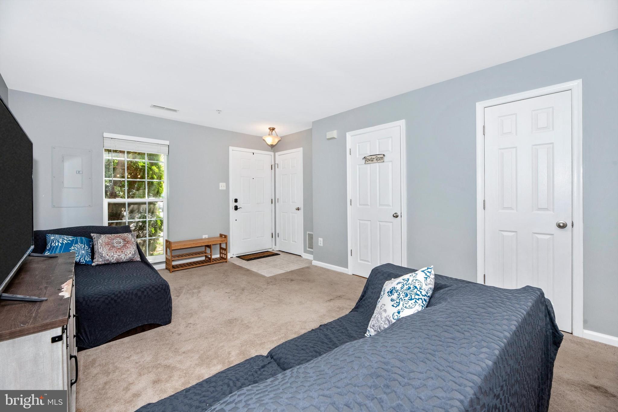 605 Tivoli Road Frederick, MD 21703 - Photo 5 of 35 Living Room