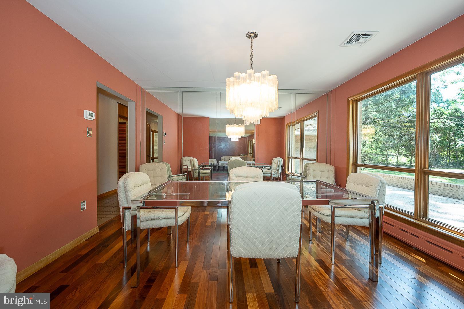 696 Forest Road Wayne, PA 19087 - Photo 10 of 52 Dining room