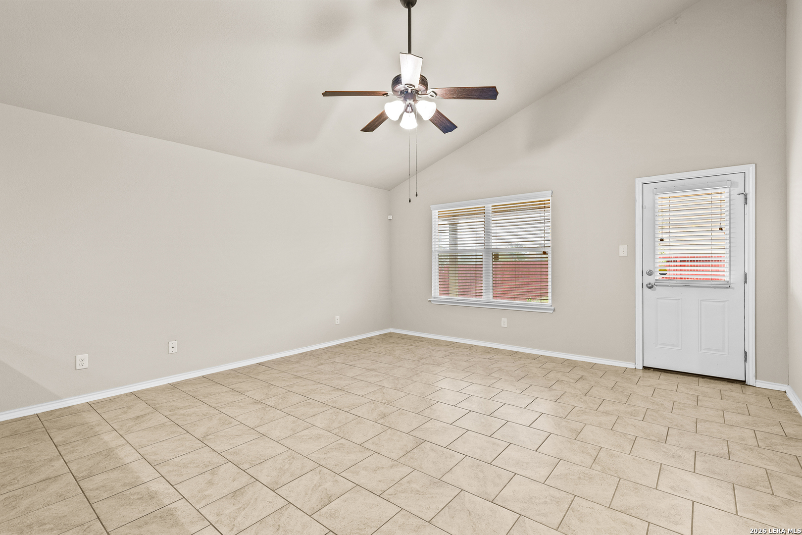 6919 Quantum Loop San Antonio, TX 78252 - Photo 12 of 43