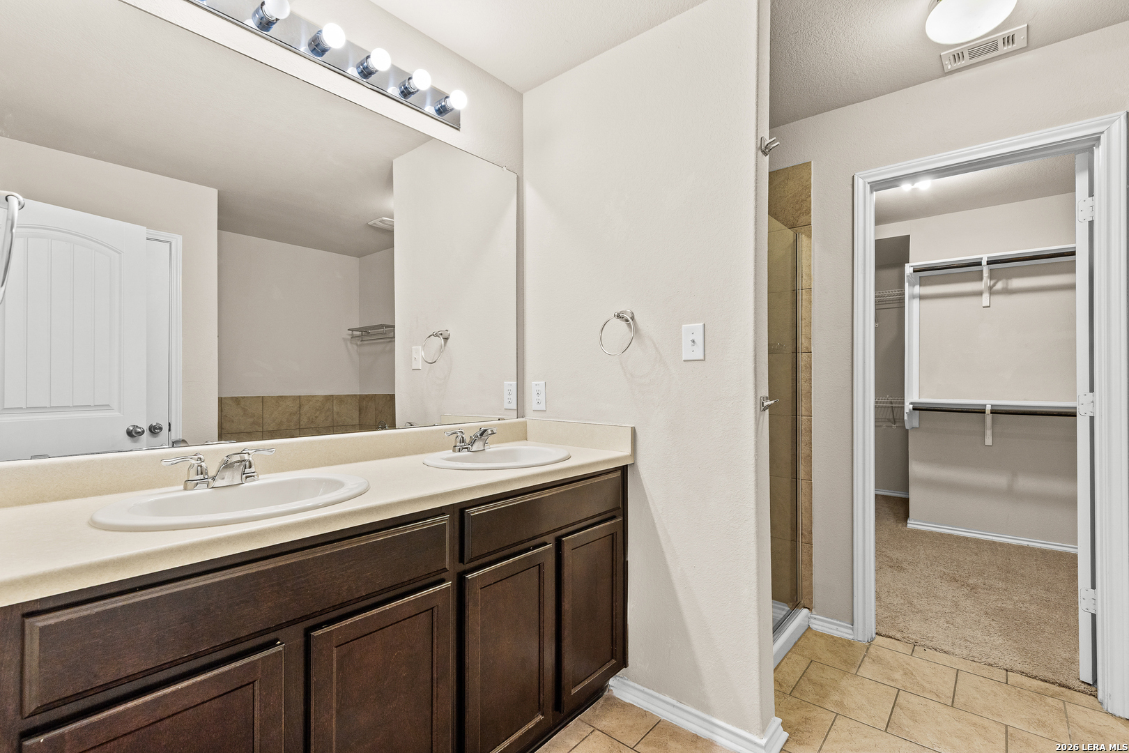 6919 Quantum Loop San Antonio, TX 78252 - Photo 18 of 43
