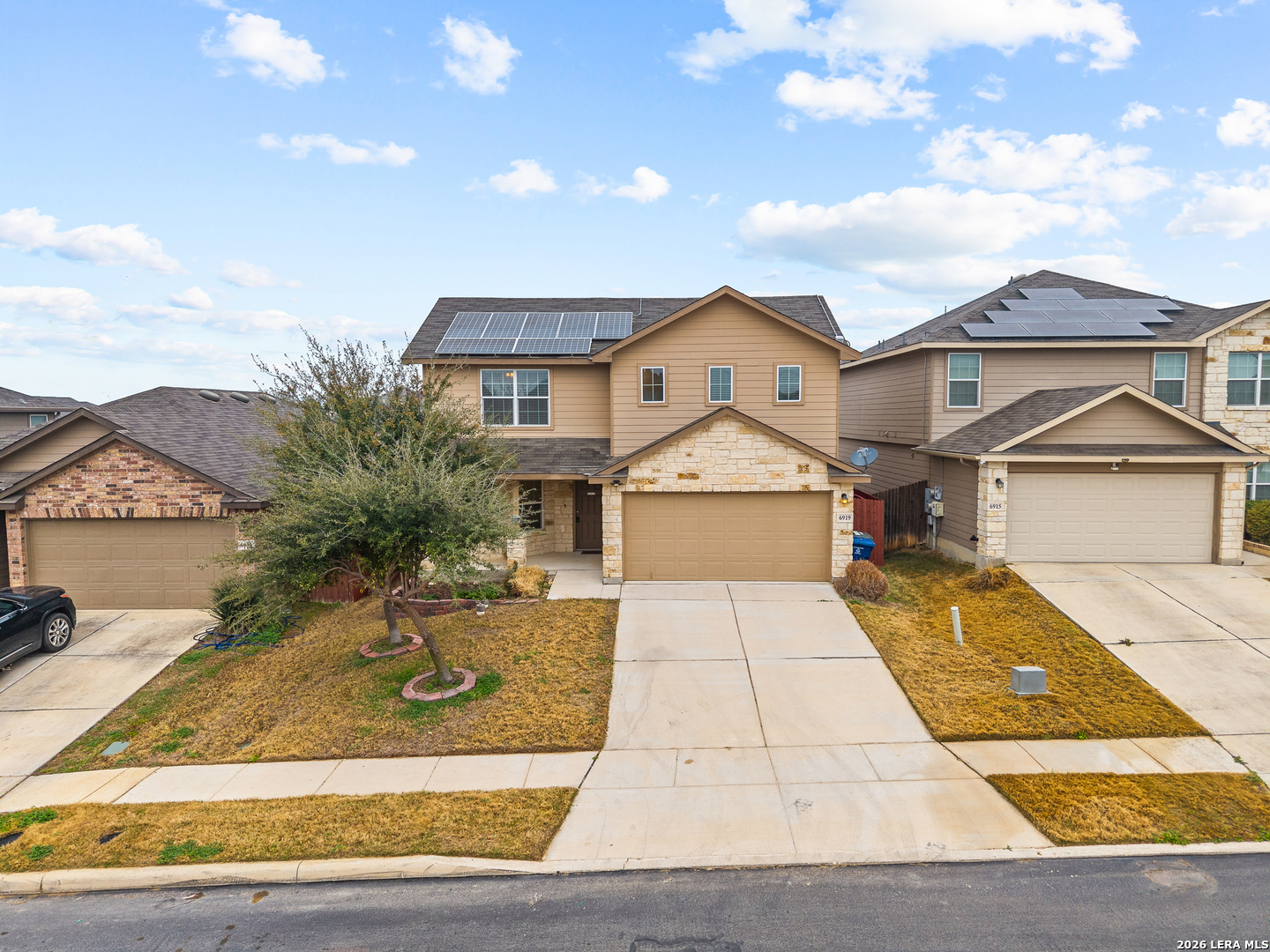 6919 Quantum Loop San Antonio, TX 78252 - Photo 3 of 43