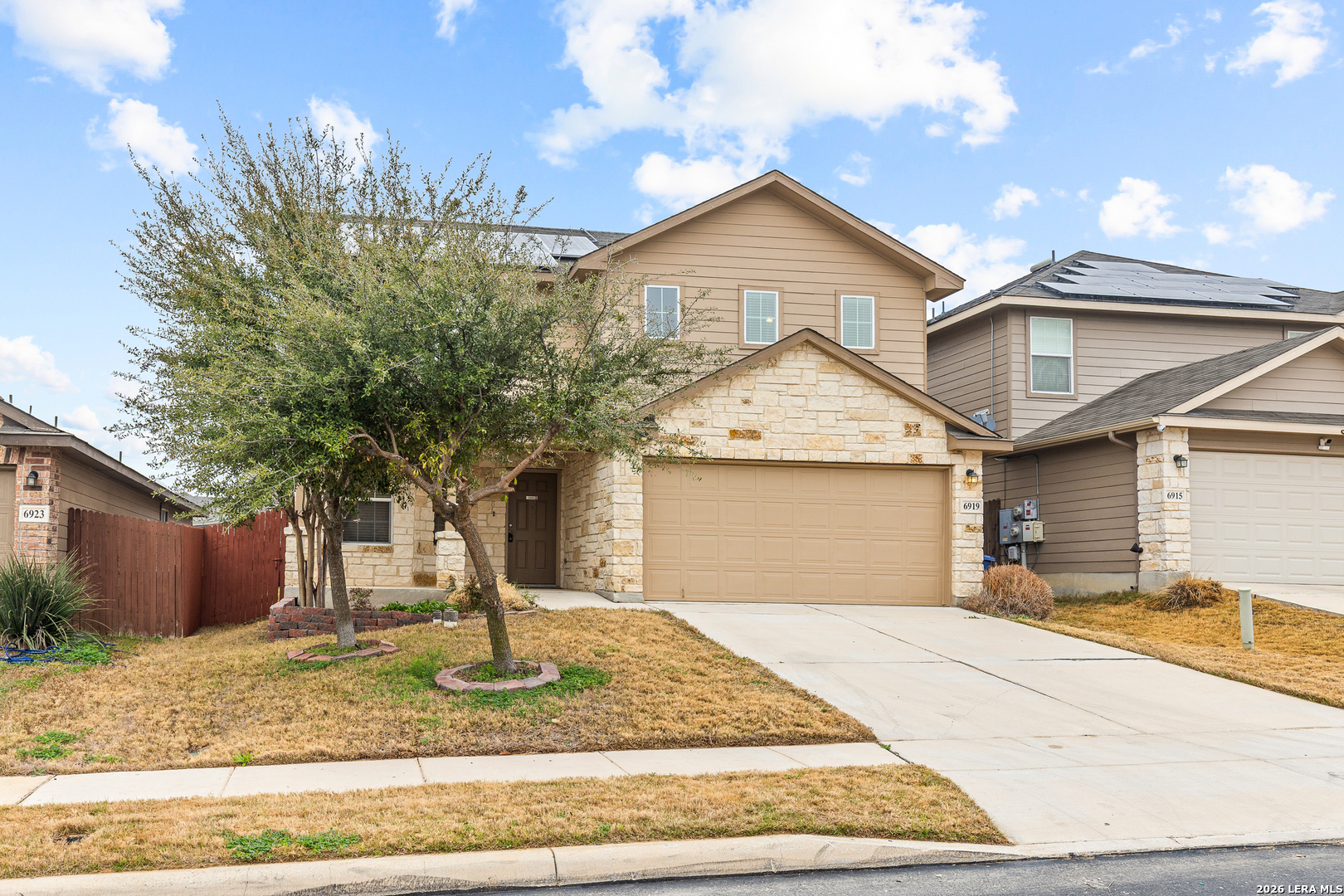 6919 Quantum Loop San Antonio, TX 78252 - Photo 4 of 43