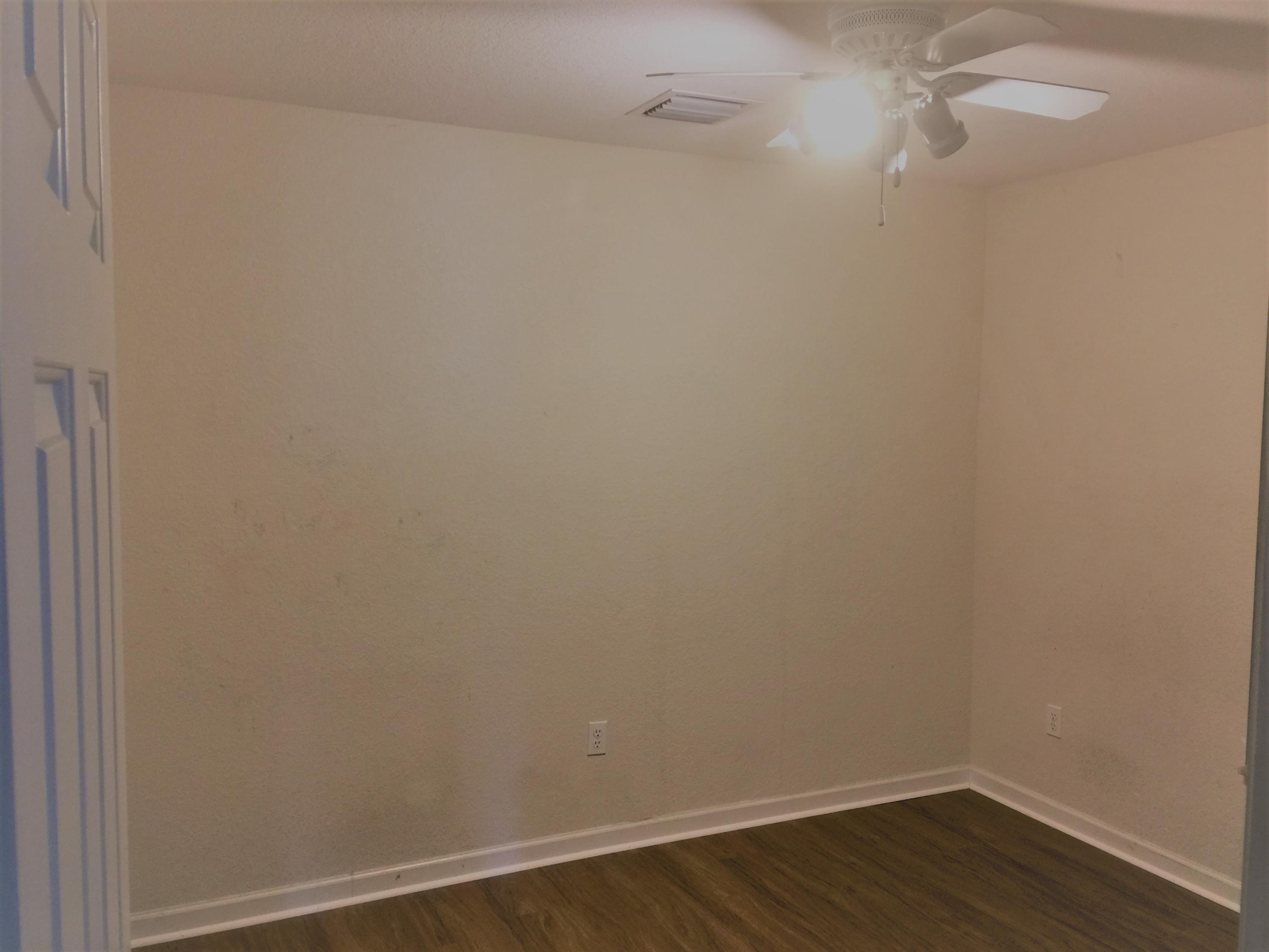 641 West 10th Street Riviera Beach, FL 33404 - Photo 12 of 24 IMG_5570