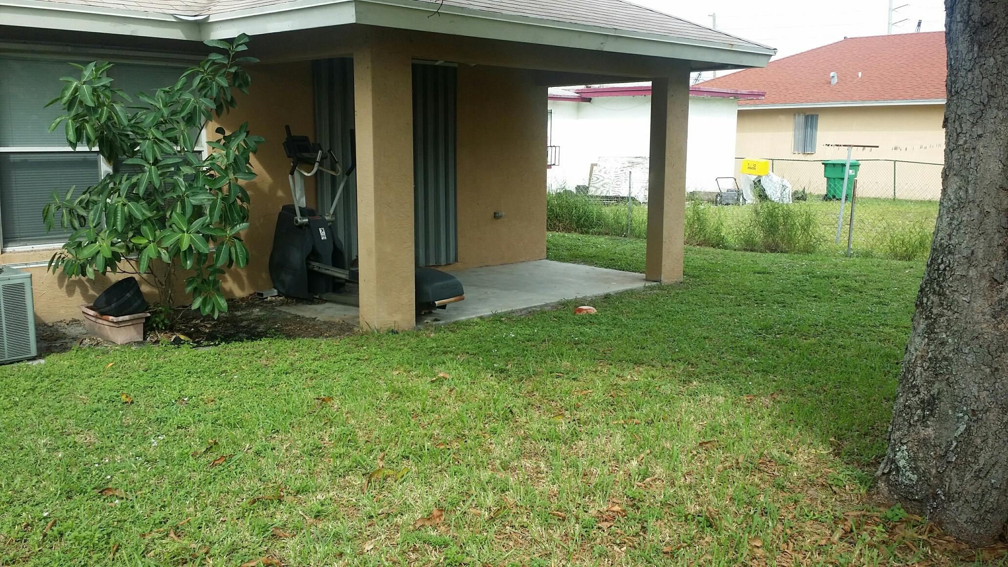641 West 10th Street Riviera Beach, FL 33404 - Photo 23 of 24 pic13