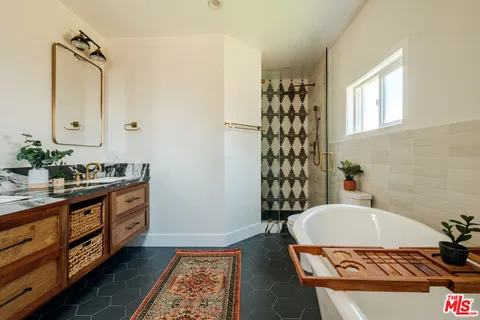 $799,000 | 7510 Harvard Boulevard, Los Angeles, CA 90047